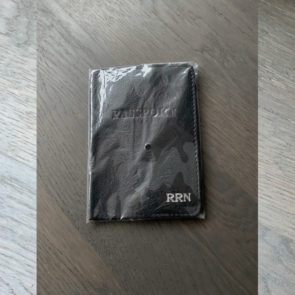 Mark & Graham | Leather Passport Case - Picture 10 of 11